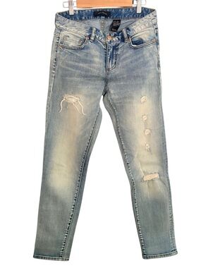 Joe Fresh Size 25 Boyfriend Distressed Light Wash Jeans